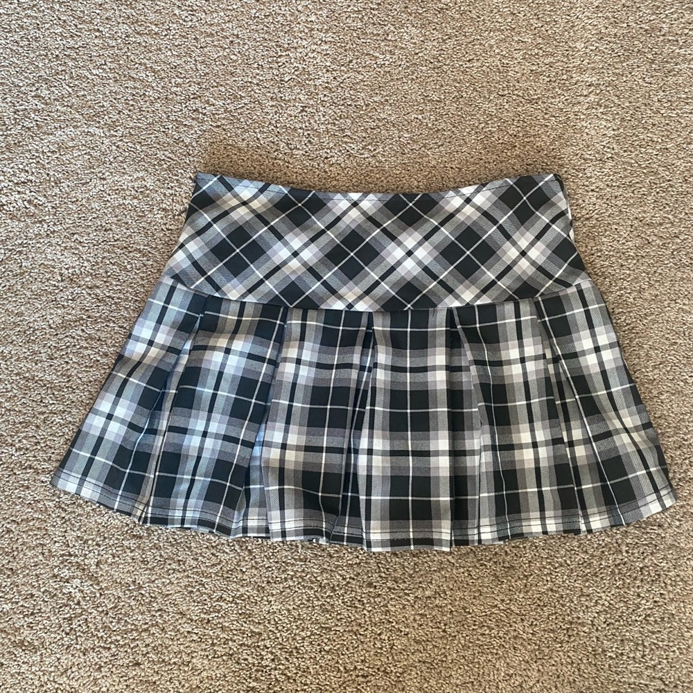 Urban Heritage Plaid Skater Skirt - Black and White